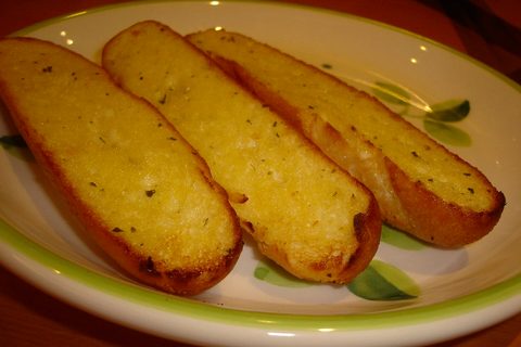 garlic bread with cheese