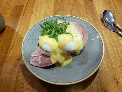 eggs benedict
